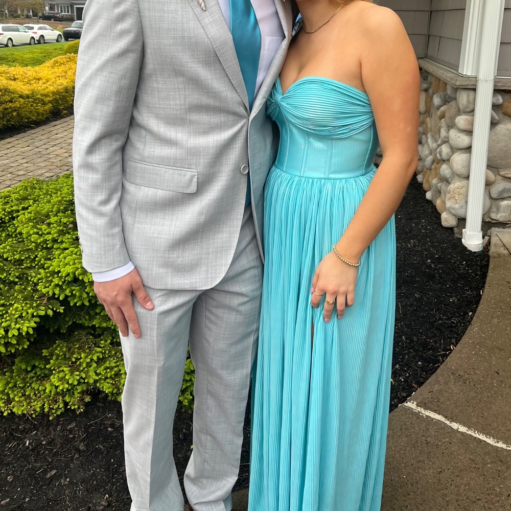 Dress - Picture 4 of 5